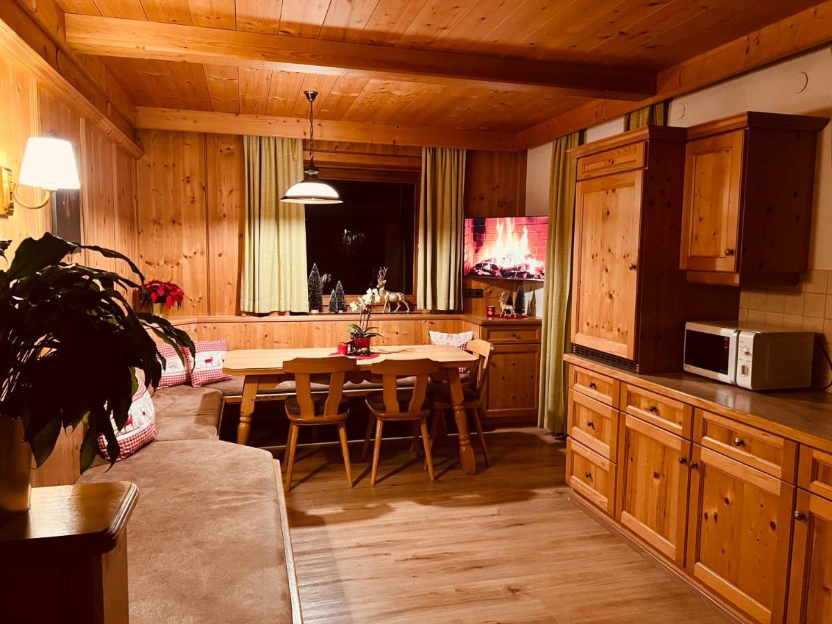 Ferienwohnung Platzhirsch Panorama View Balkon, Gartensauna, Garten, Grillplatz ستام المظهر الخارجي الصورة