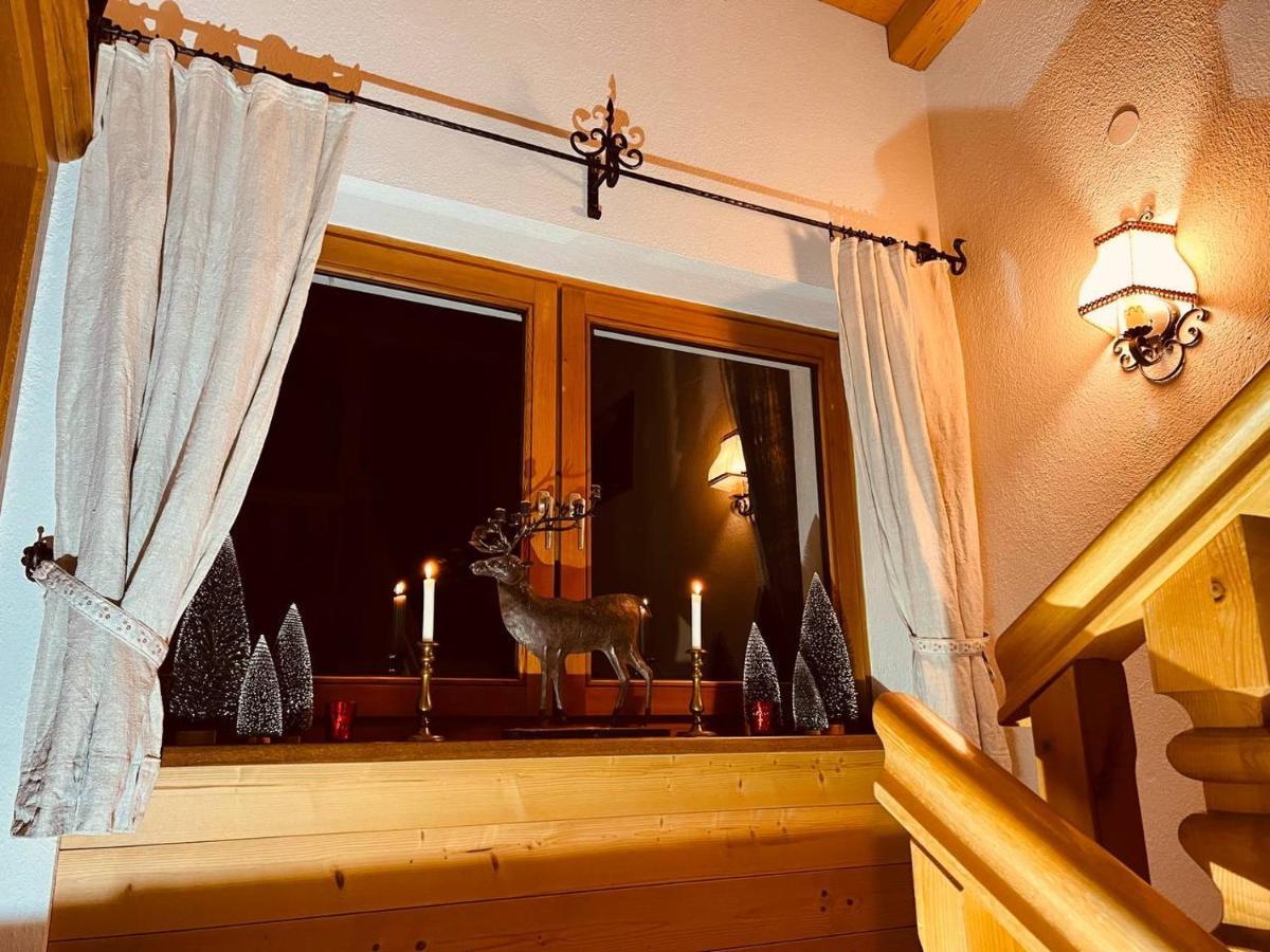 Ferienwohnung Platzhirsch Panorama View Balkon, Gartensauna, Garten, Grillplatz ستام المظهر الخارجي الصورة