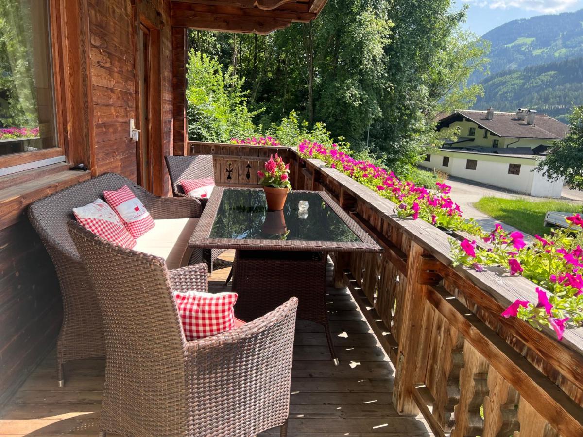 Ferienwohnung Platzhirsch Panorama View Balkon, Gartensauna, Garten, Grillplatz ستام المظهر الخارجي الصورة